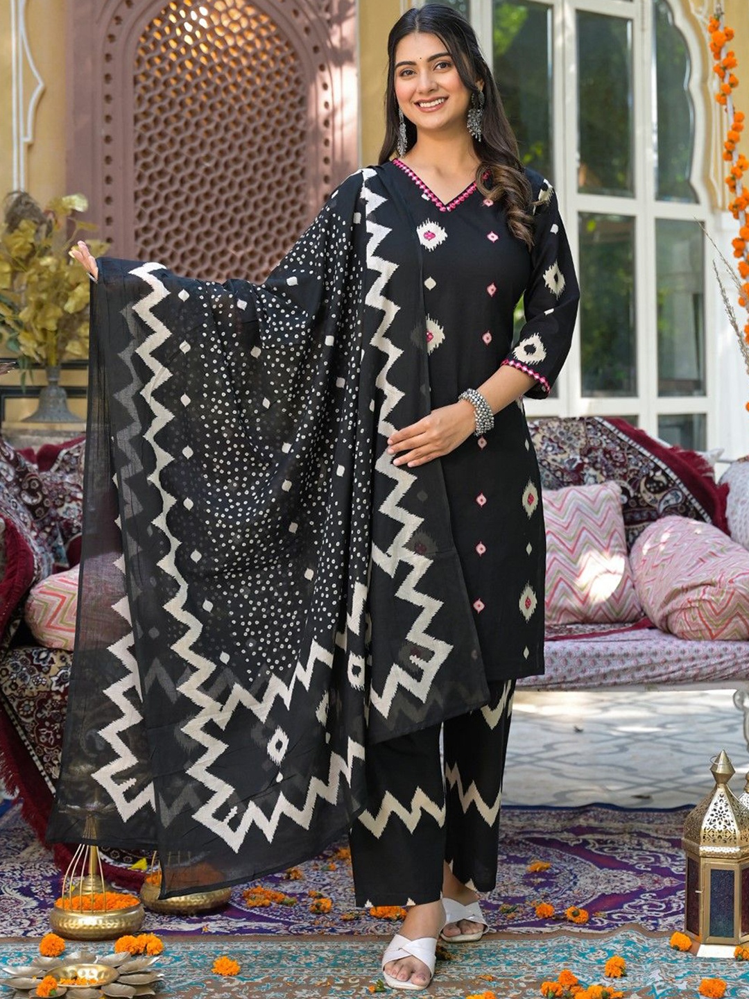

AUTUMN LANE Women Ethnic Motifs Printed Regular Mirror Work Kurta with Trousers & With Dupatta, Black