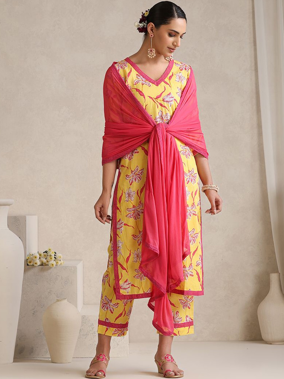 

Khushal K Floral Printed V-Neck Pure Cotton Straight Kurta With Trouser & Dupatta, Yellow