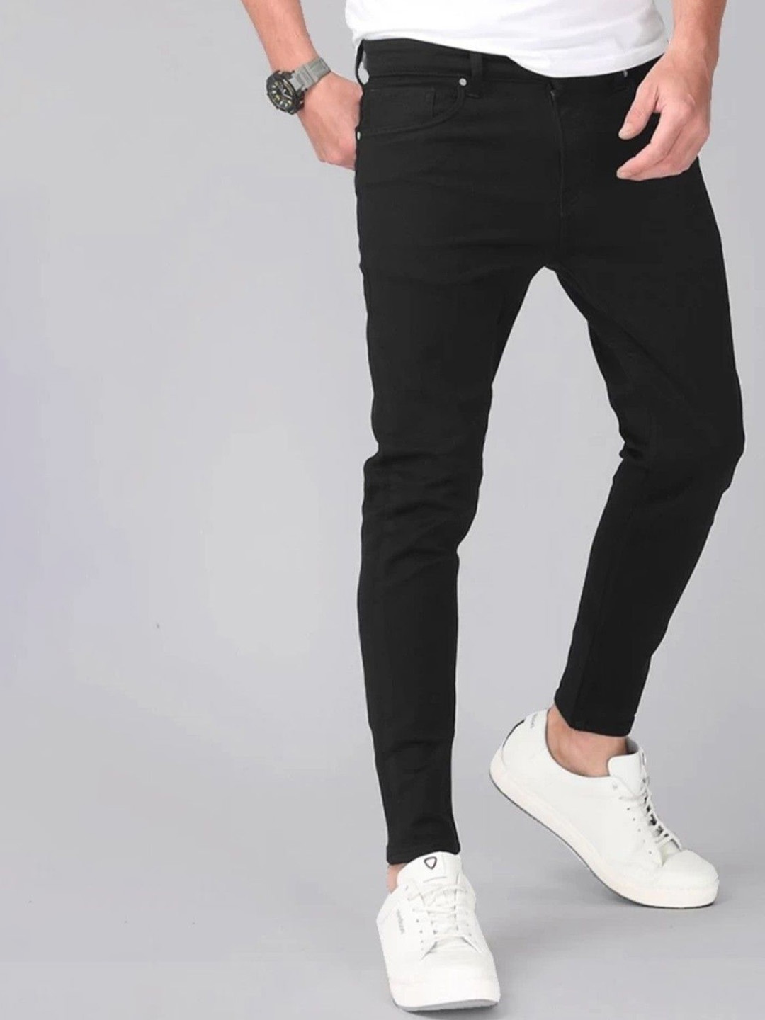 

LINARIA Men Classic Slim Fit Jeans, Black