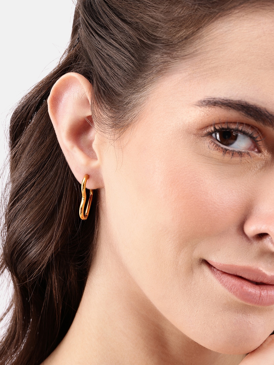 

DressBerry Heart Shaped Hoop Earrings, Gold