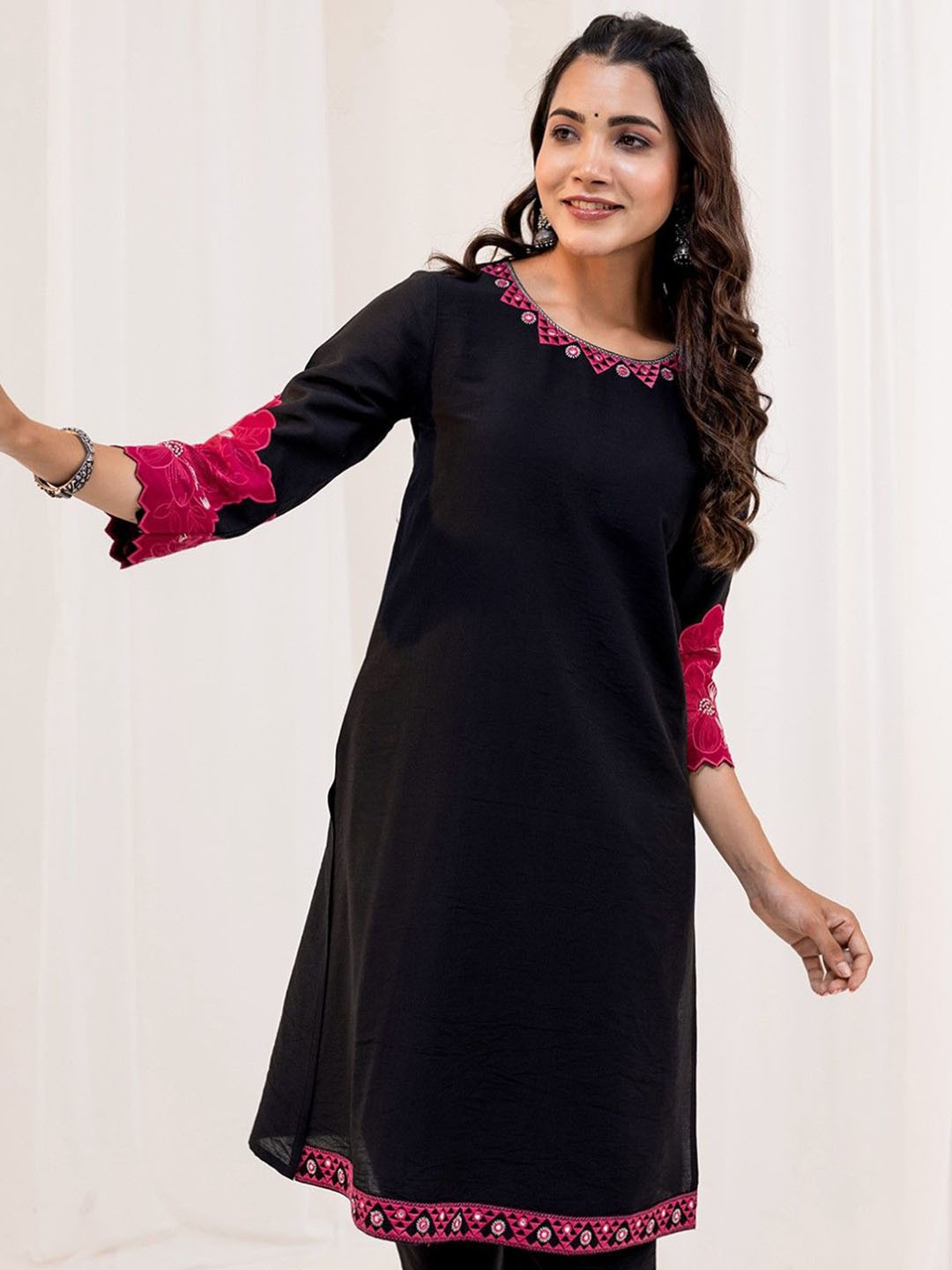 

AUTUMN LANE Women Floral Embroidered Regular Thread Work Pure Cotton Kurta with Trouser, Black
