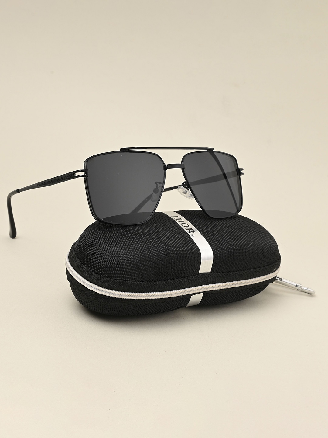 

IDOR Unisex Square Sunglasses With UV Protected Lens, Black