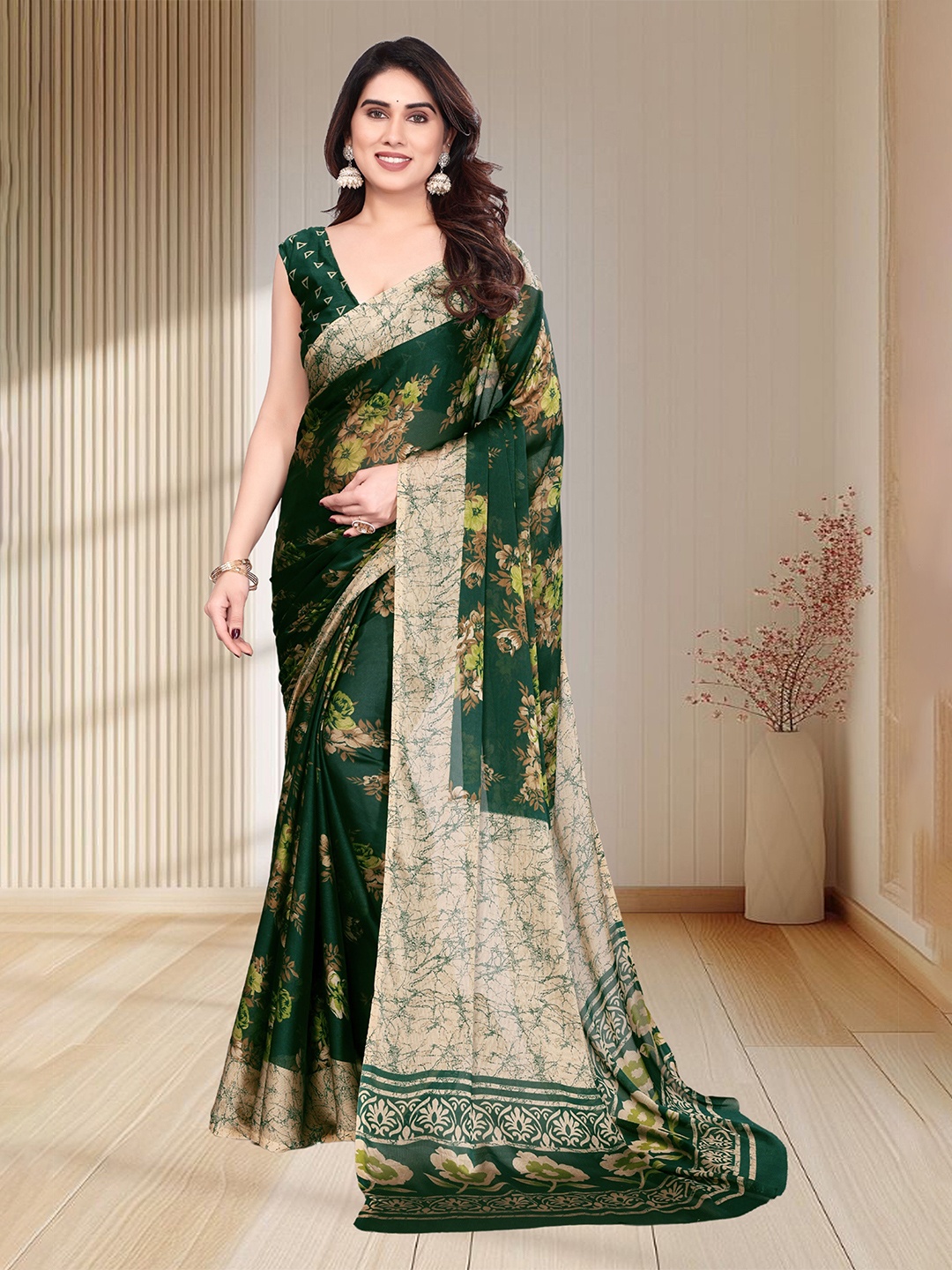 

MAGNEITTA Floral Pure Chiffon Saree, Green
