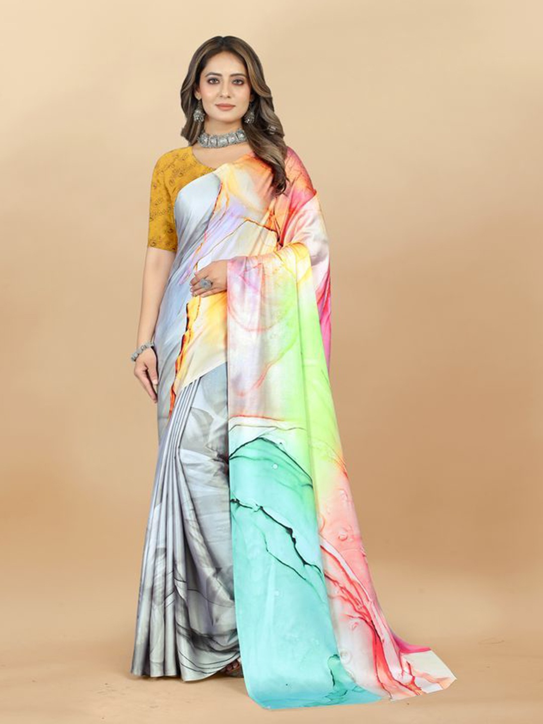 

Exclusiva Printed Satin Saree With Blouse Piece, Grey