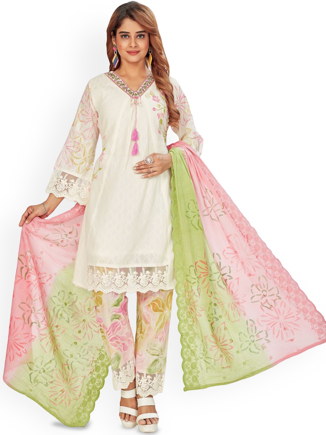 

Amchoor Floral Printed Straight Kurta with Trousers & Dupatta, Pink