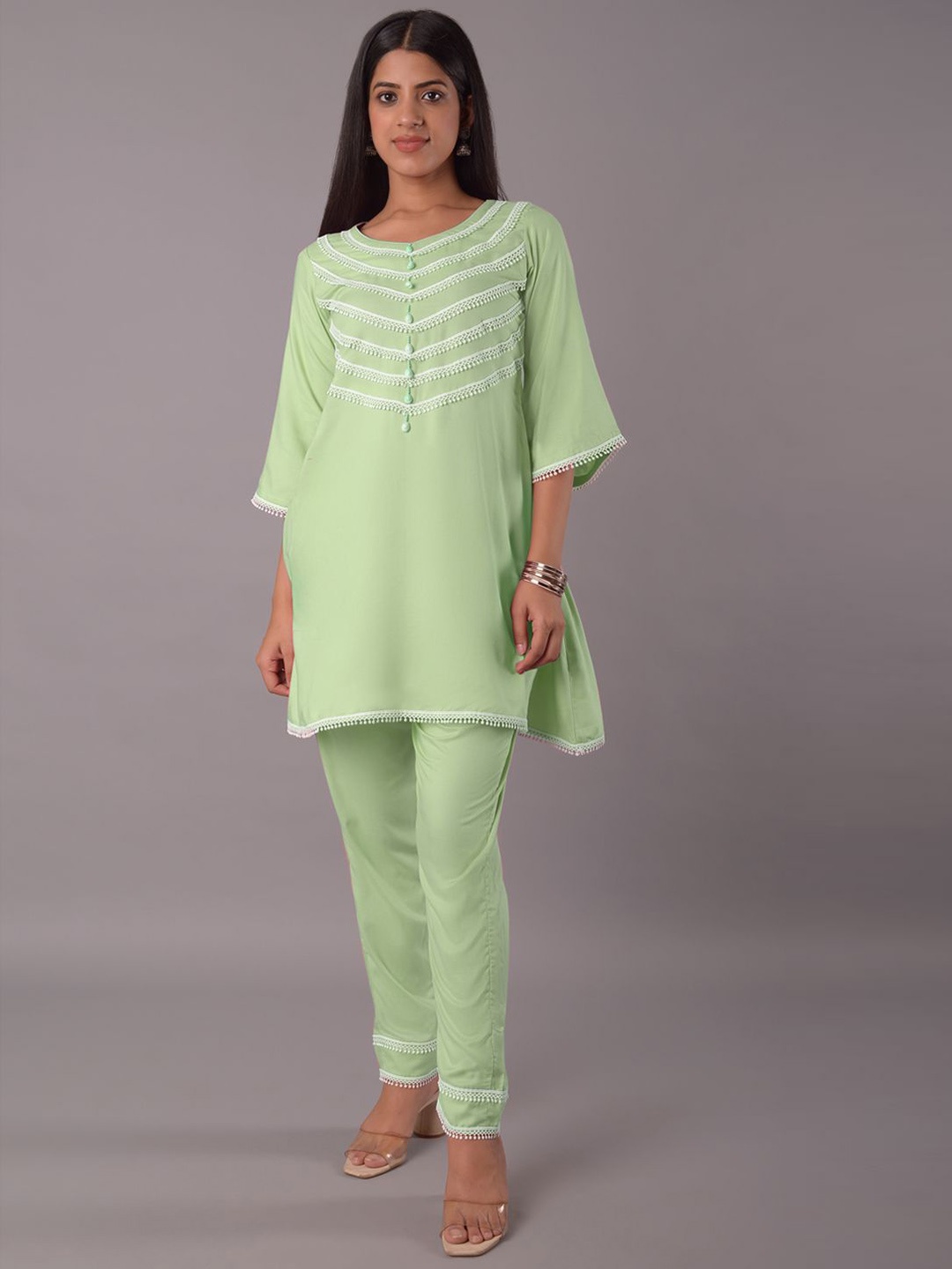 

Utsav Fashion Geometric Yoke Design Beads And Stones Kurti With Trousers & Dupatta, Green