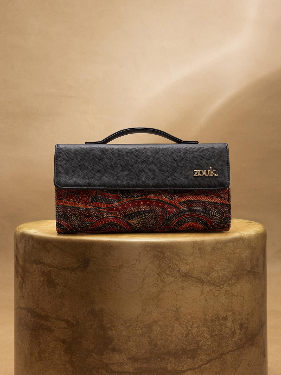 

ZOUK Rhea Kapoor Printed Water Resistance Box Clutch, Black