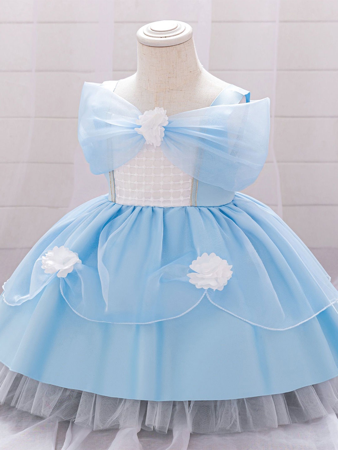 

StyleCast x Revolte Girls Applique Net Balloon Mini Dress, Blue