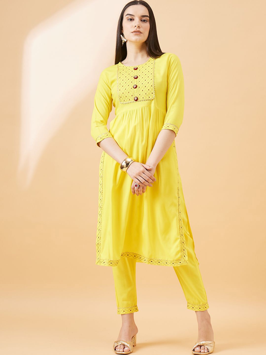 

HERE&NOW Geometric Embroidered Thread Work Kurta With Trousers, Yellow