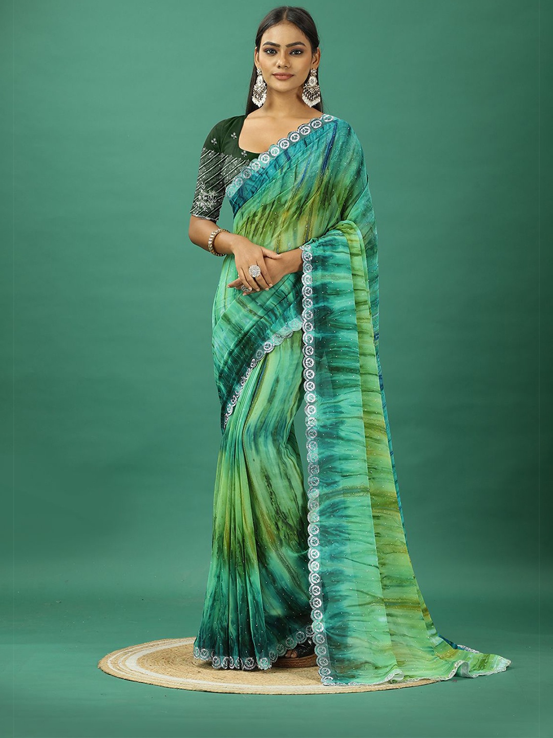 

VIRENDRA TEXTILES Prijam Tie and Dye Beads and Stones Pure Georgette Saree, Green
