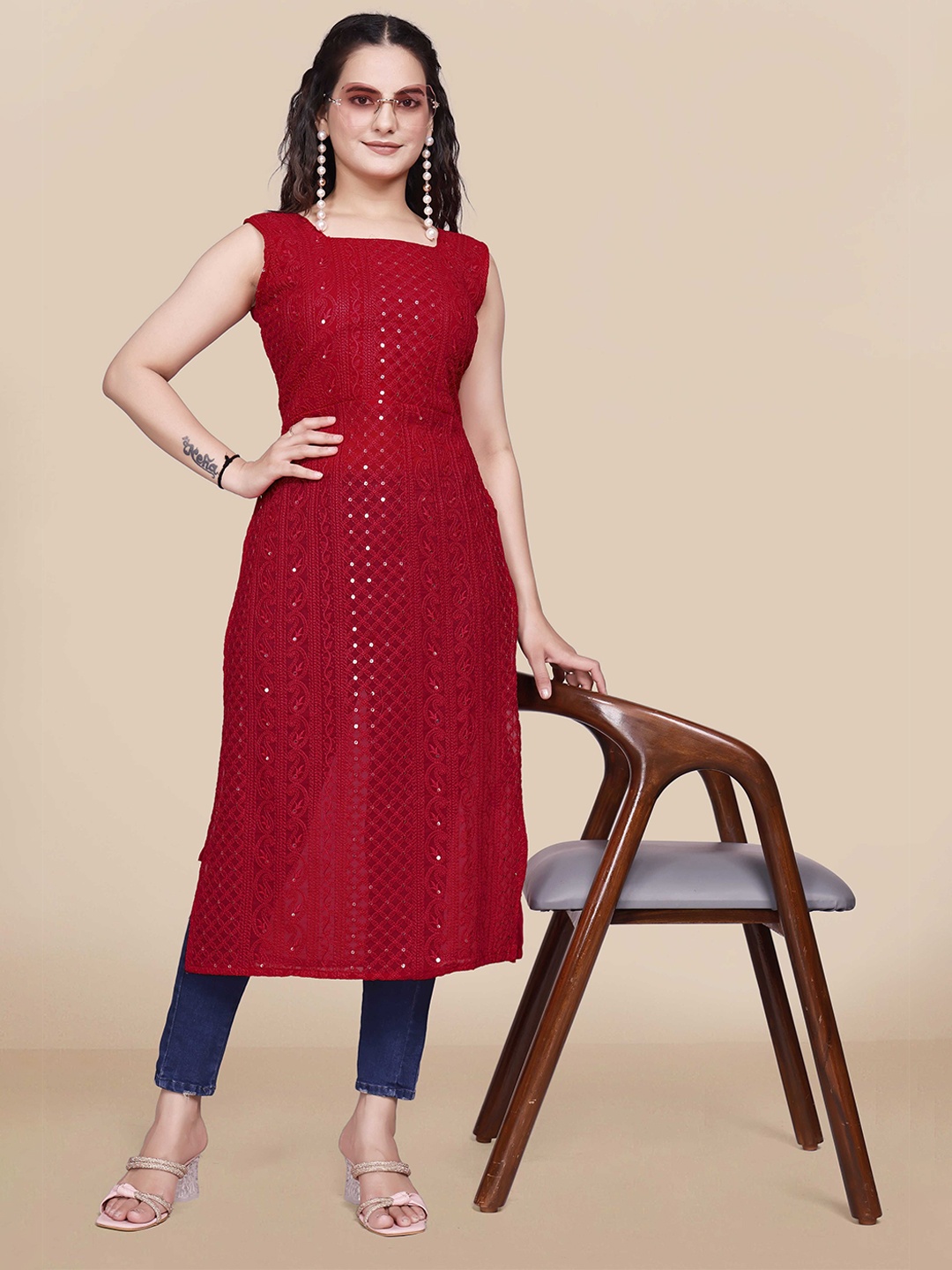 

PARROT CREATION Paisley Chikankari Sequinned Embroidered Square Neck Straight Kurta, Red