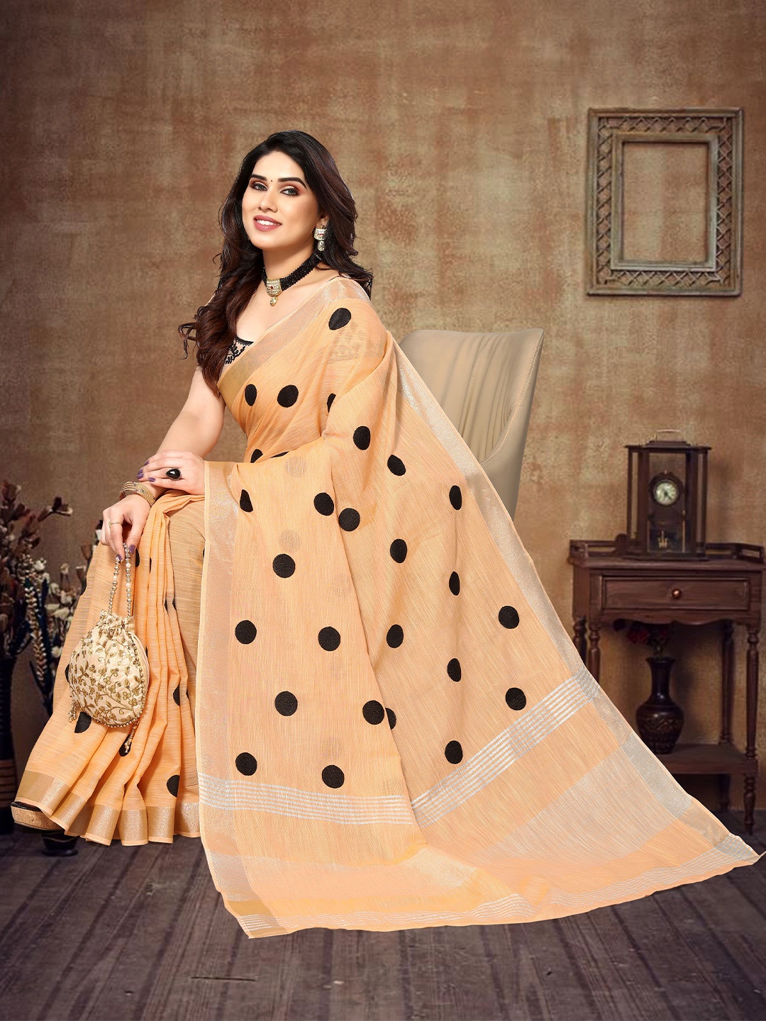

VIRENDRA TEXTILES Woven Design Polka Dot Zari Pure Cotton Saree, Orange