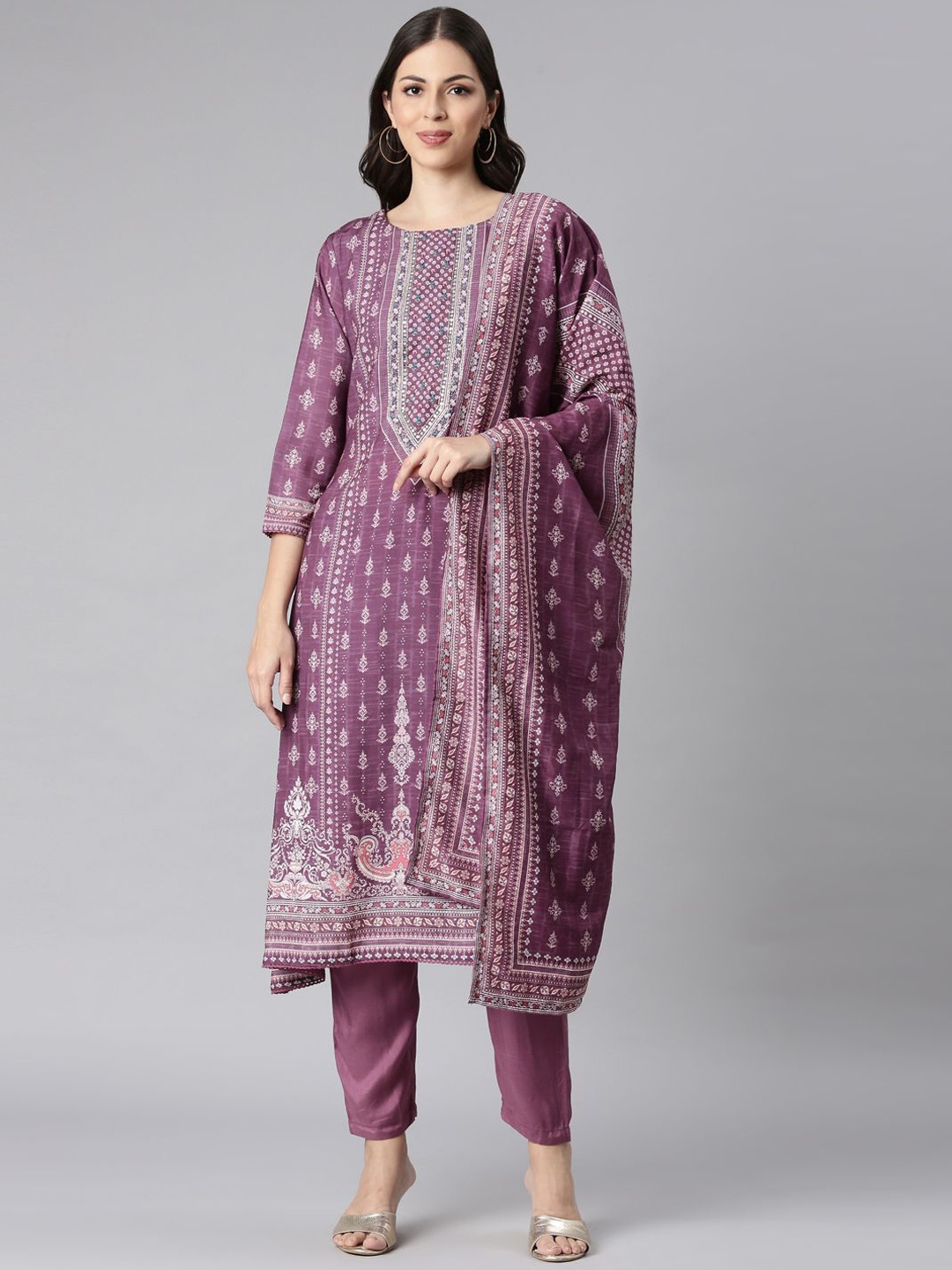 

Neerus Women Floral Printed Regular Kurta with Trousers & With Dupatta, Purple