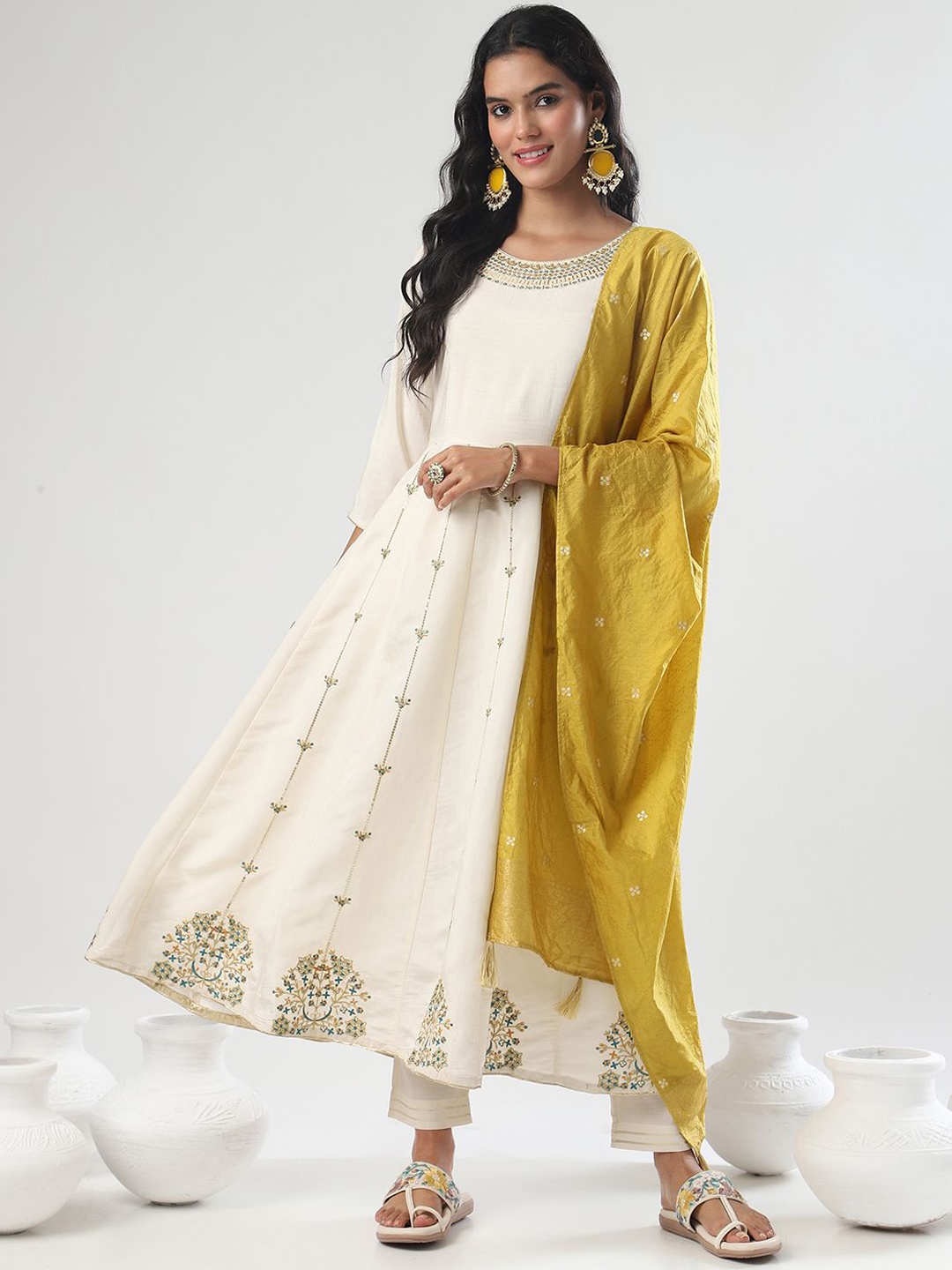 

Tulsattva Floral Embroidered Sequinned A-Line Kurta With Trousers & Dupatta, Cream