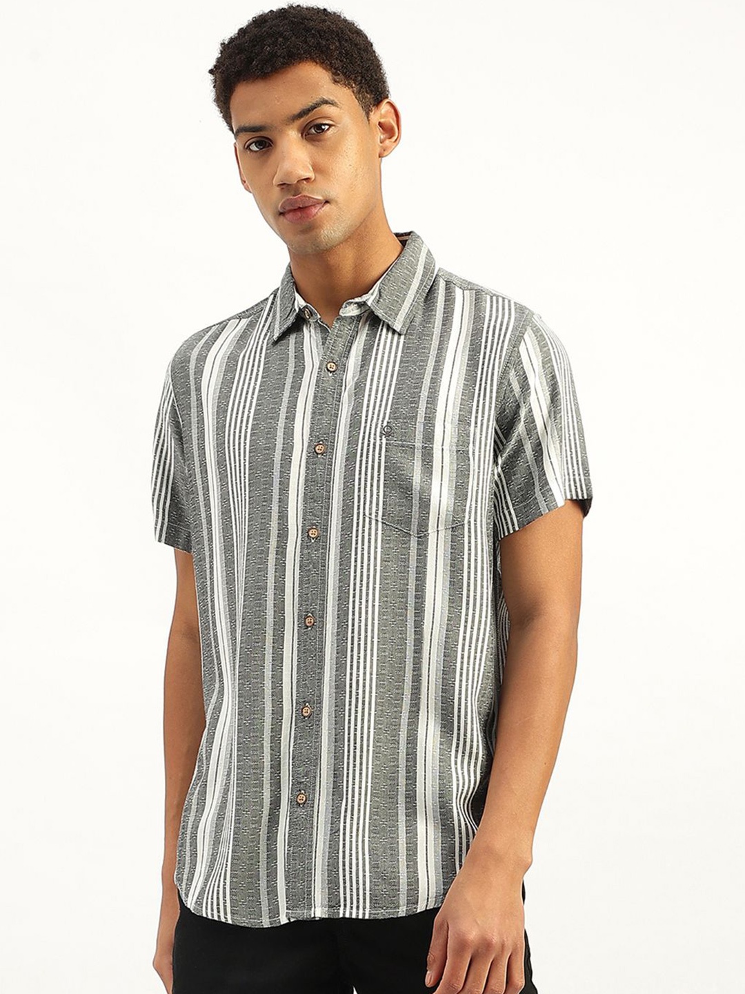 

United Colors of Benetton Men Opaque Striped Casual Shirt, Grey