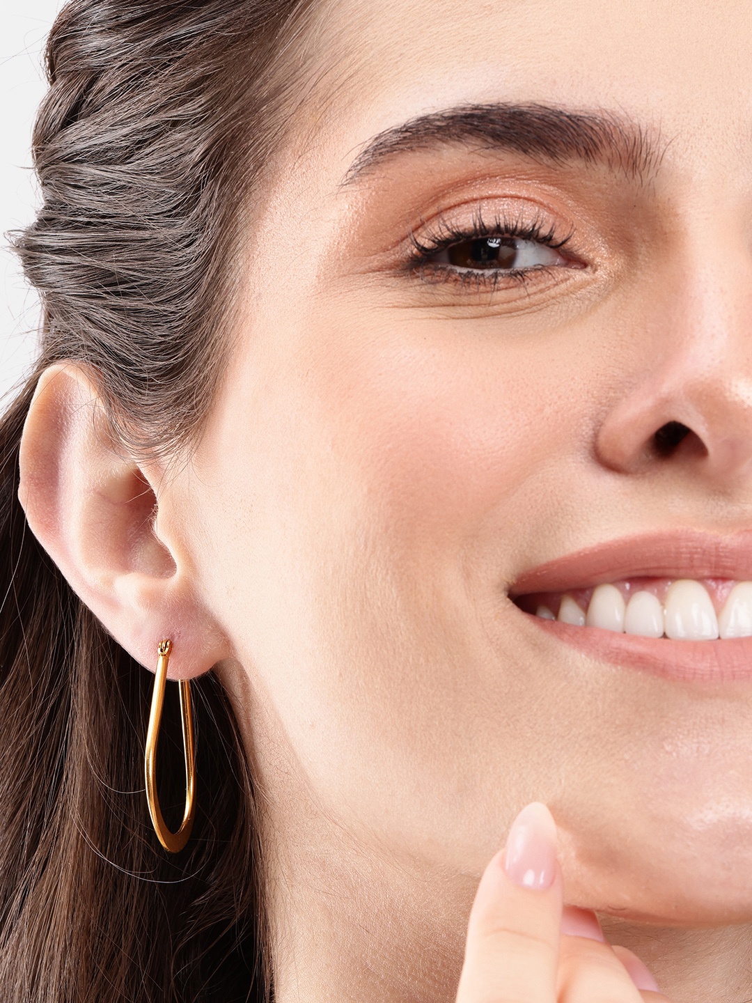 

DressBerry Oval Shaped Hoop Earrings, Gold