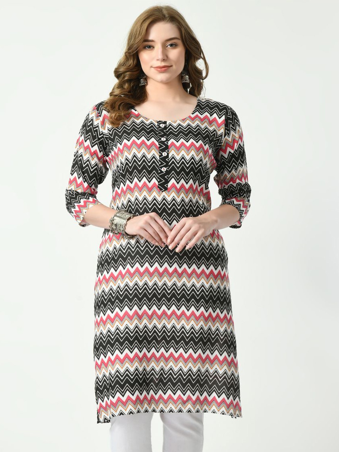 

MAURYA Chevron Printed Round Neck Straight Kurta, Black