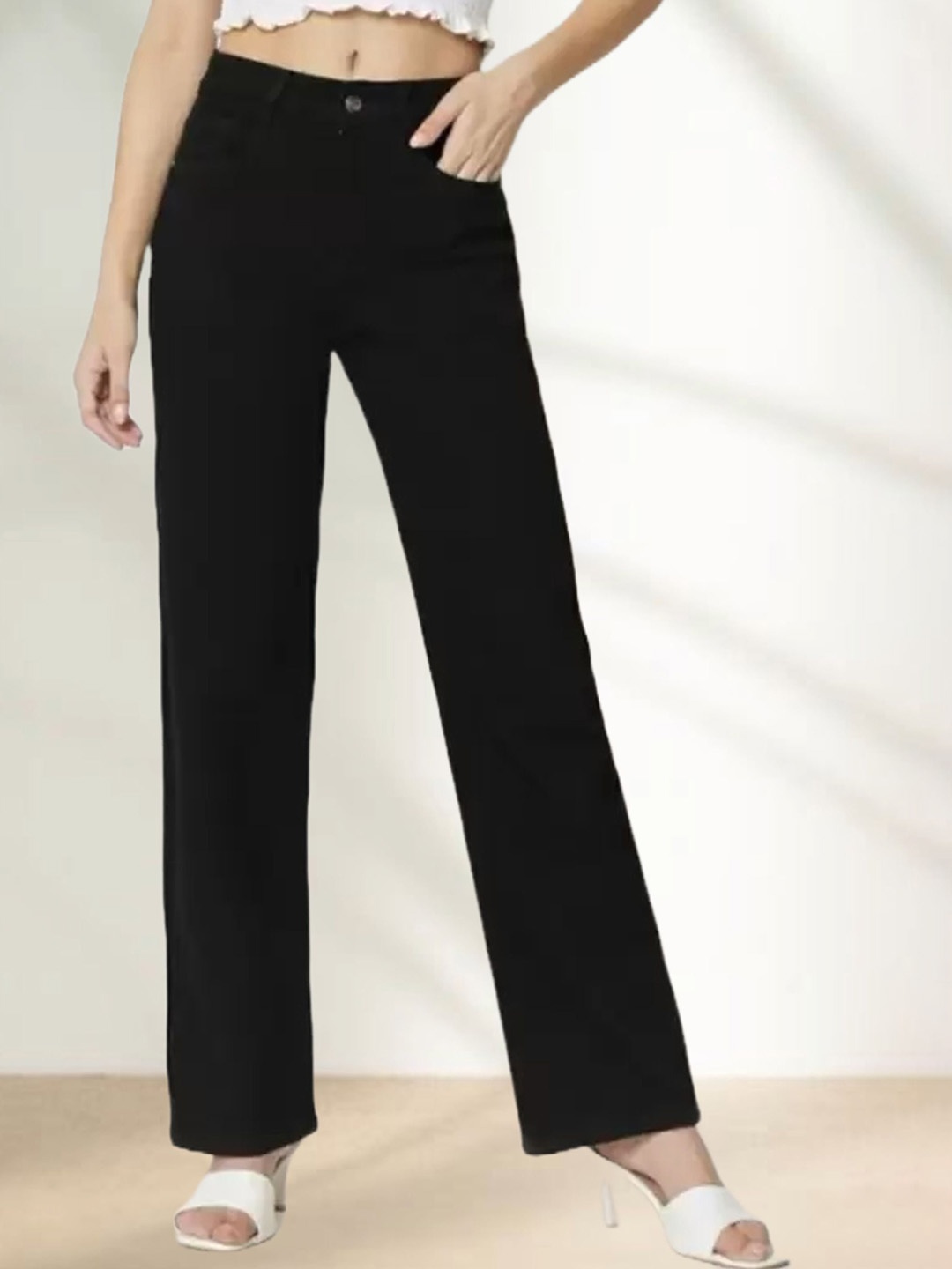 

LINARIA Women Classic Mid-Rise Jeans, Black