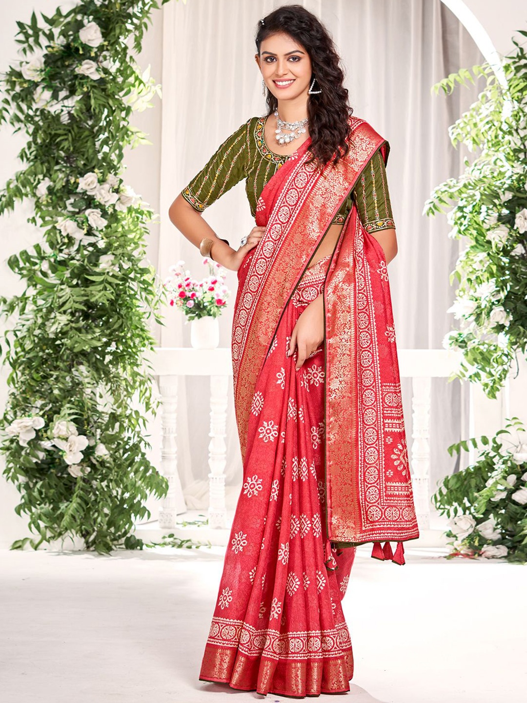 

Panzora Ethnic Motifs Printed Zari Saree, Red