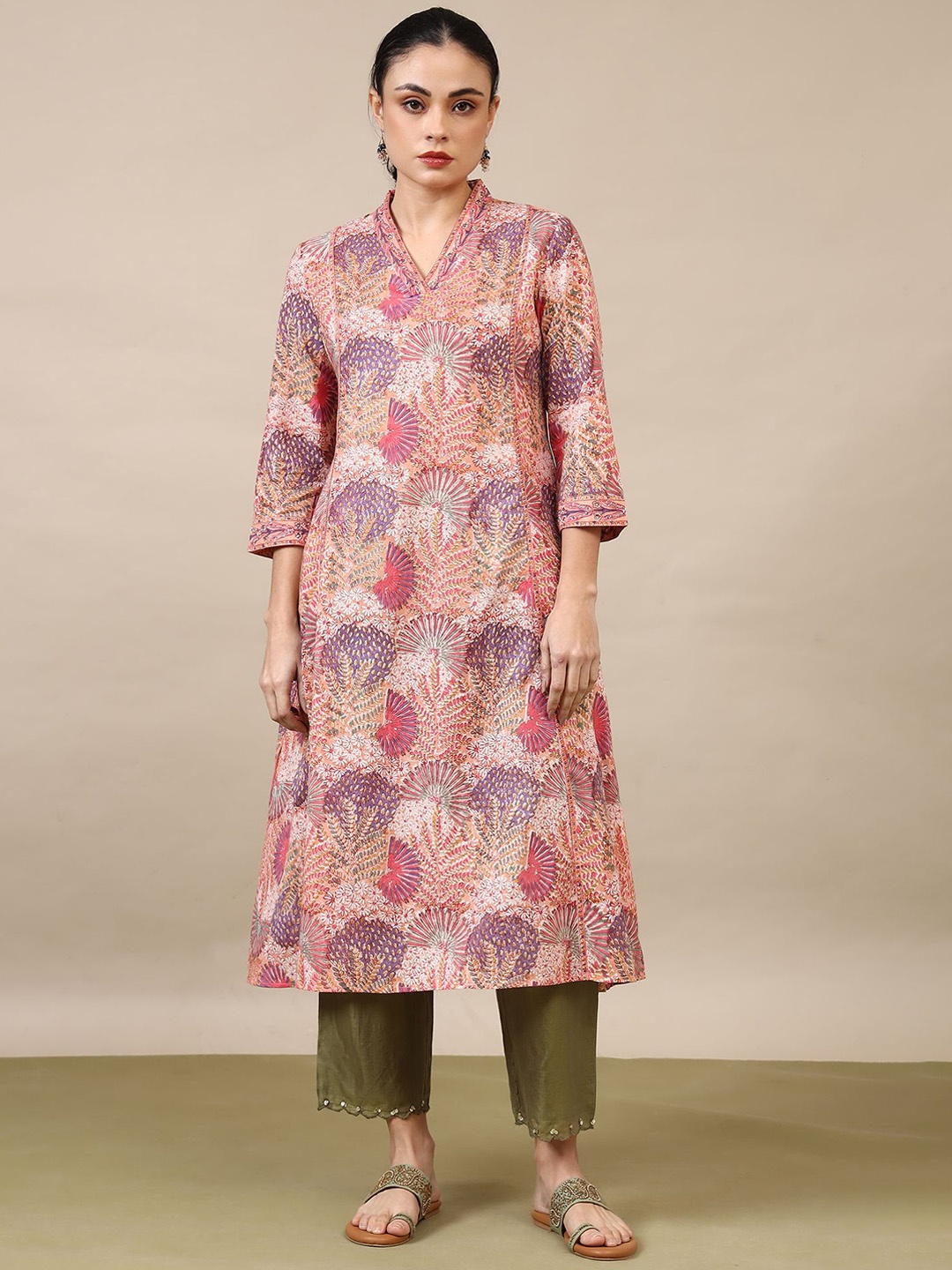 

Folk Song Women Ethnic Motifs Printed Sequinned Kurta, Pink