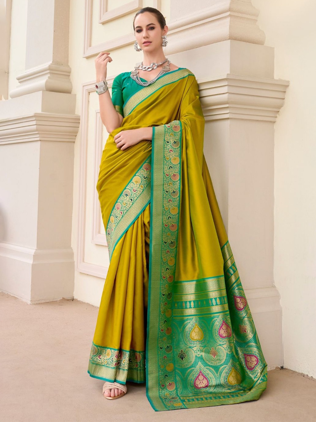 

DEVATITHI Pure Banarasi Soft Silk Saree, Olive