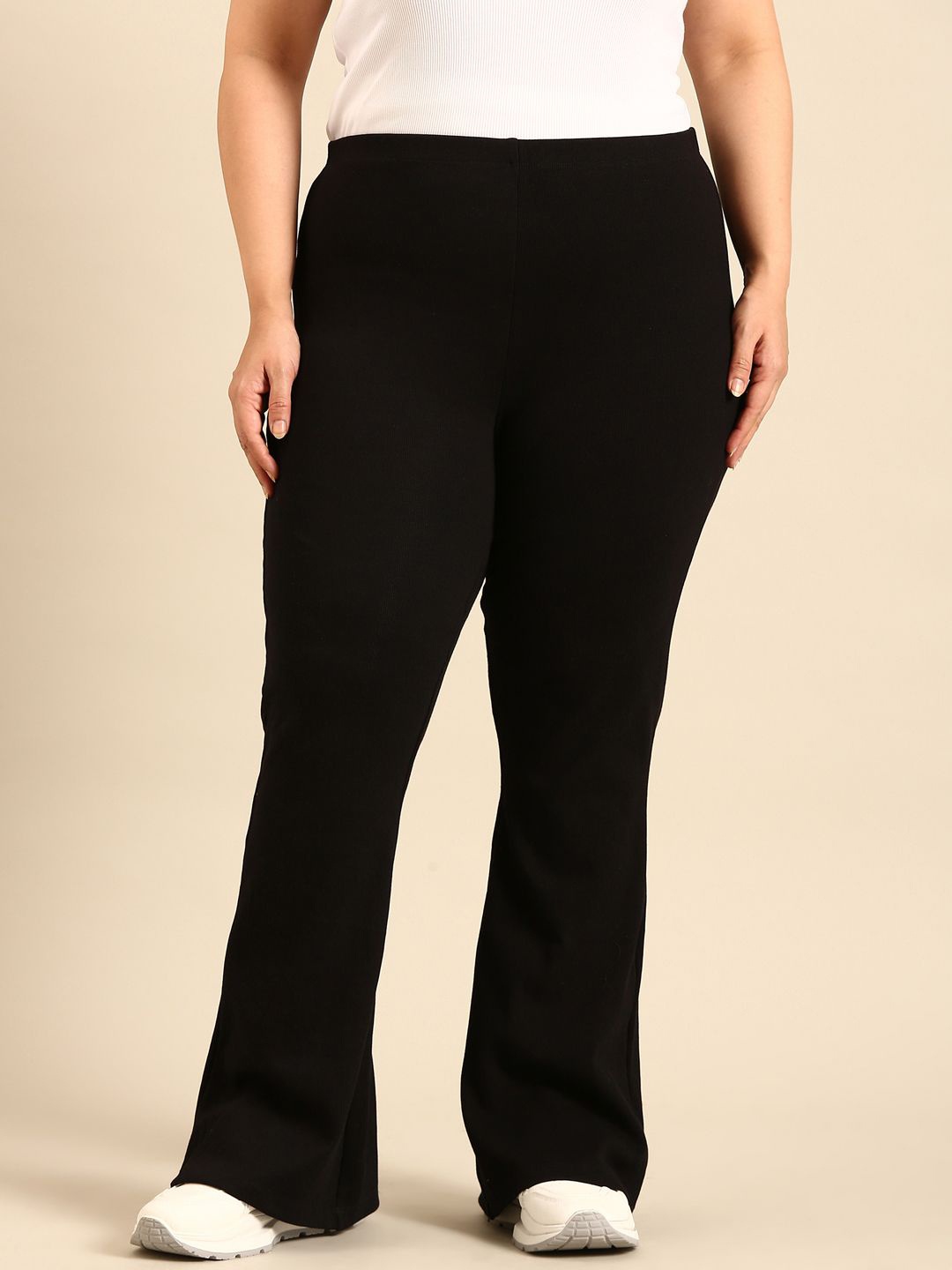 

The Pink Moon Women Black Rib Regular Trousers