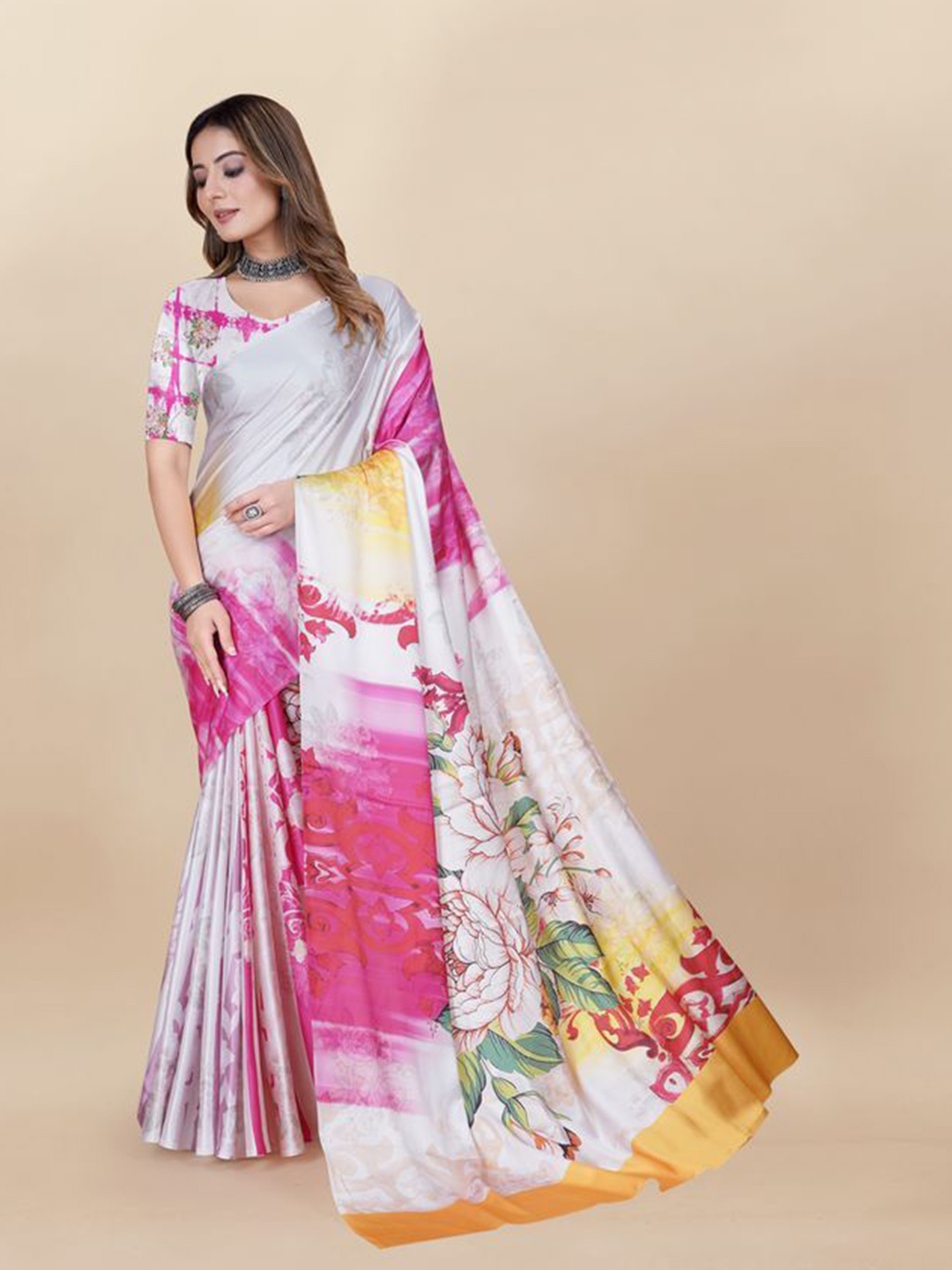 

Exclusiva Ethnic Motifs Printed Saree, White