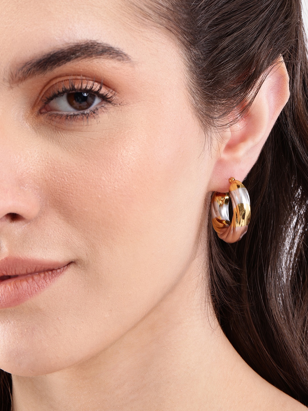 

DressBerry Enamelled Contemporary Studs, Gold