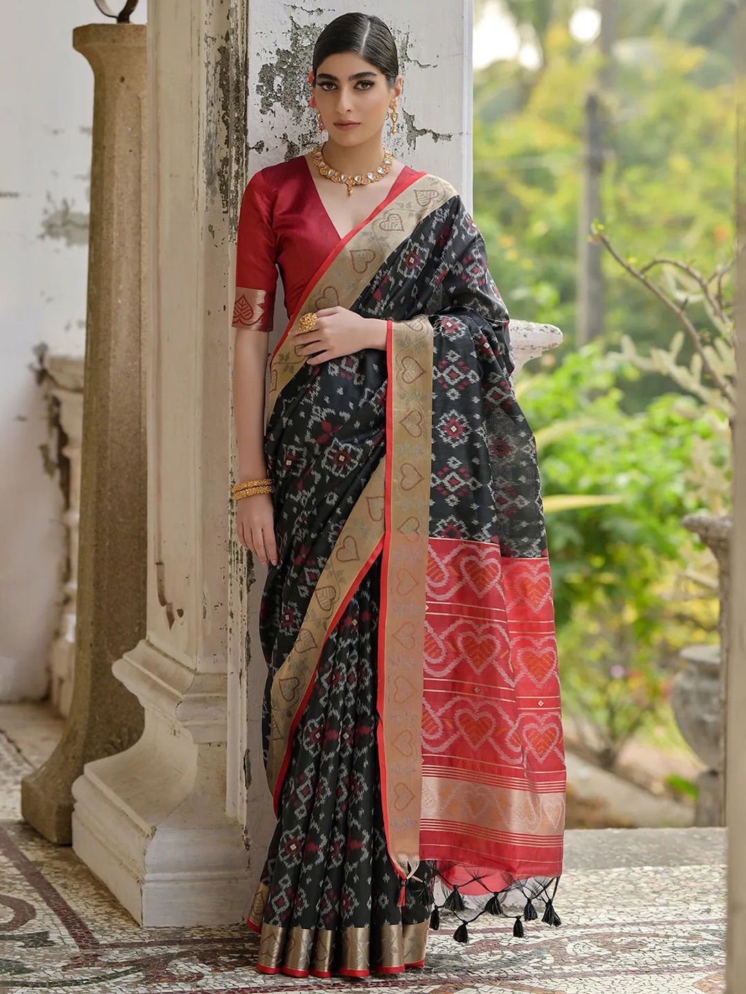 

MySilkLove Bistre Black Woven Raw Silk Saree