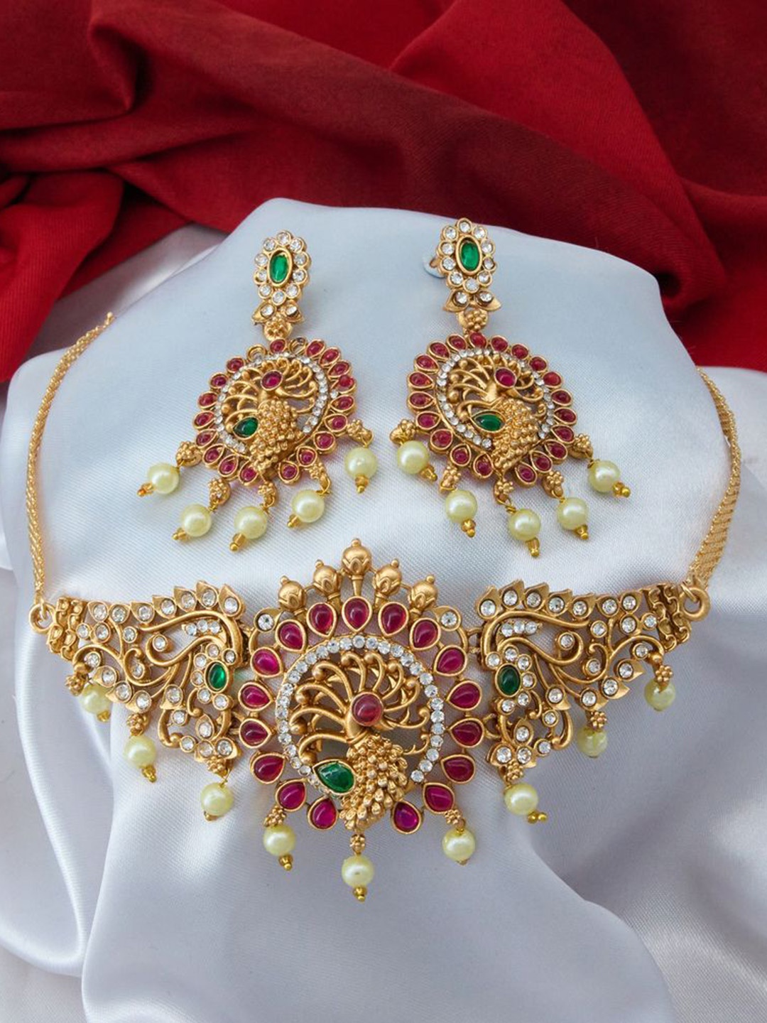 

Anouk Gold-Plated Cubic Zirconia-Studded & Pearls Beaded Jewellery Set