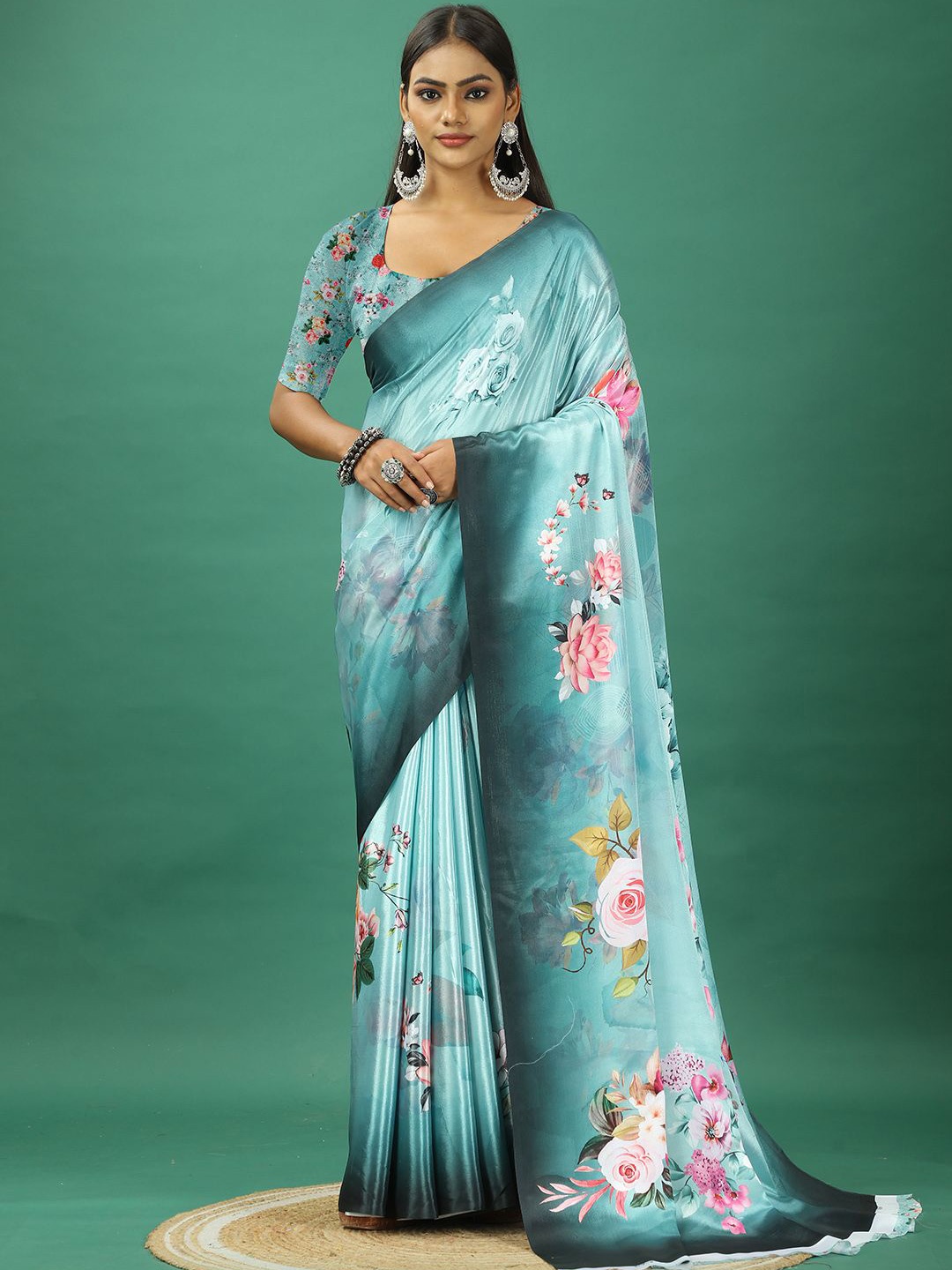 

VIRENDRA TEXTILES Floral Pure Crepe Saree, Blue