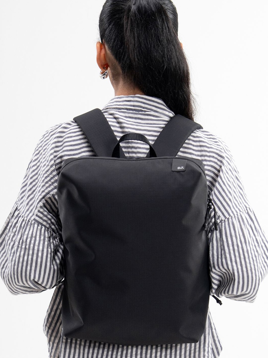 

DailyObjects Half Moon Handheld Bag, Black