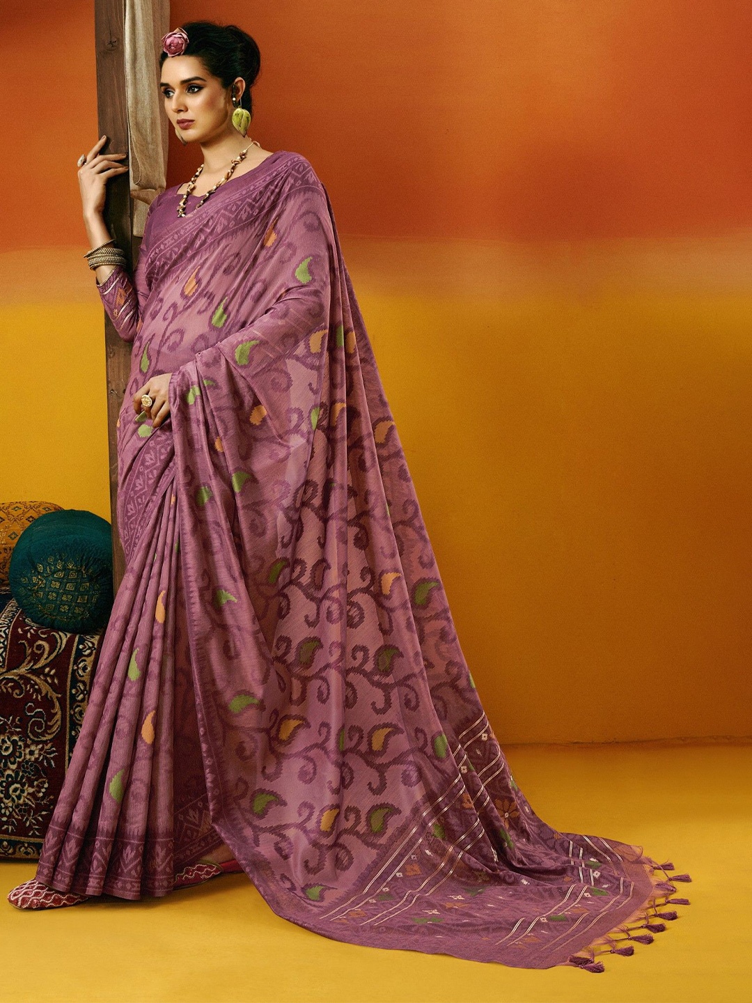 

MySilkLove Woven Design Velvet Purple Handloom Jamdani Saree