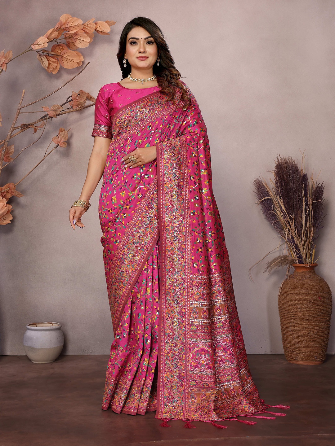 

VEECHIS Floral Woven Design Banarasi Saree, Pink