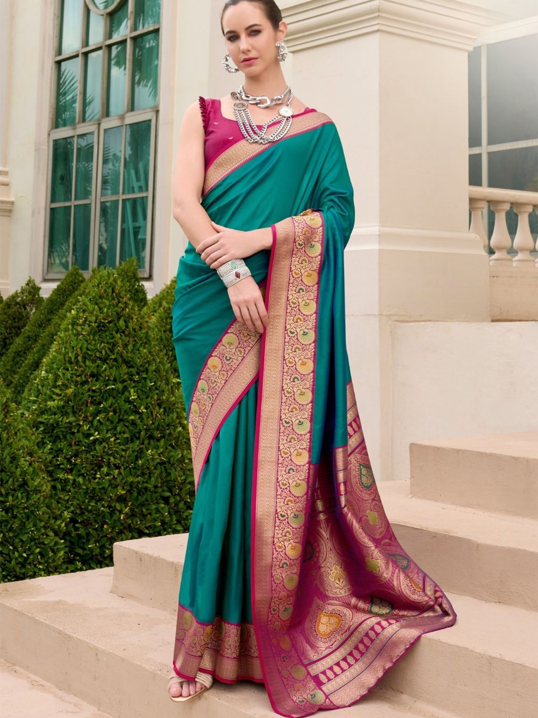 

DEVATITHI Pure Banarasi Soft Silk Saree, Green