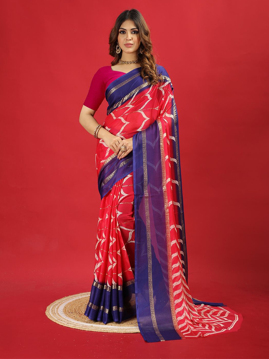 

VIRENDRA TEXTILES Printed Saree with Blouse Piece, Red