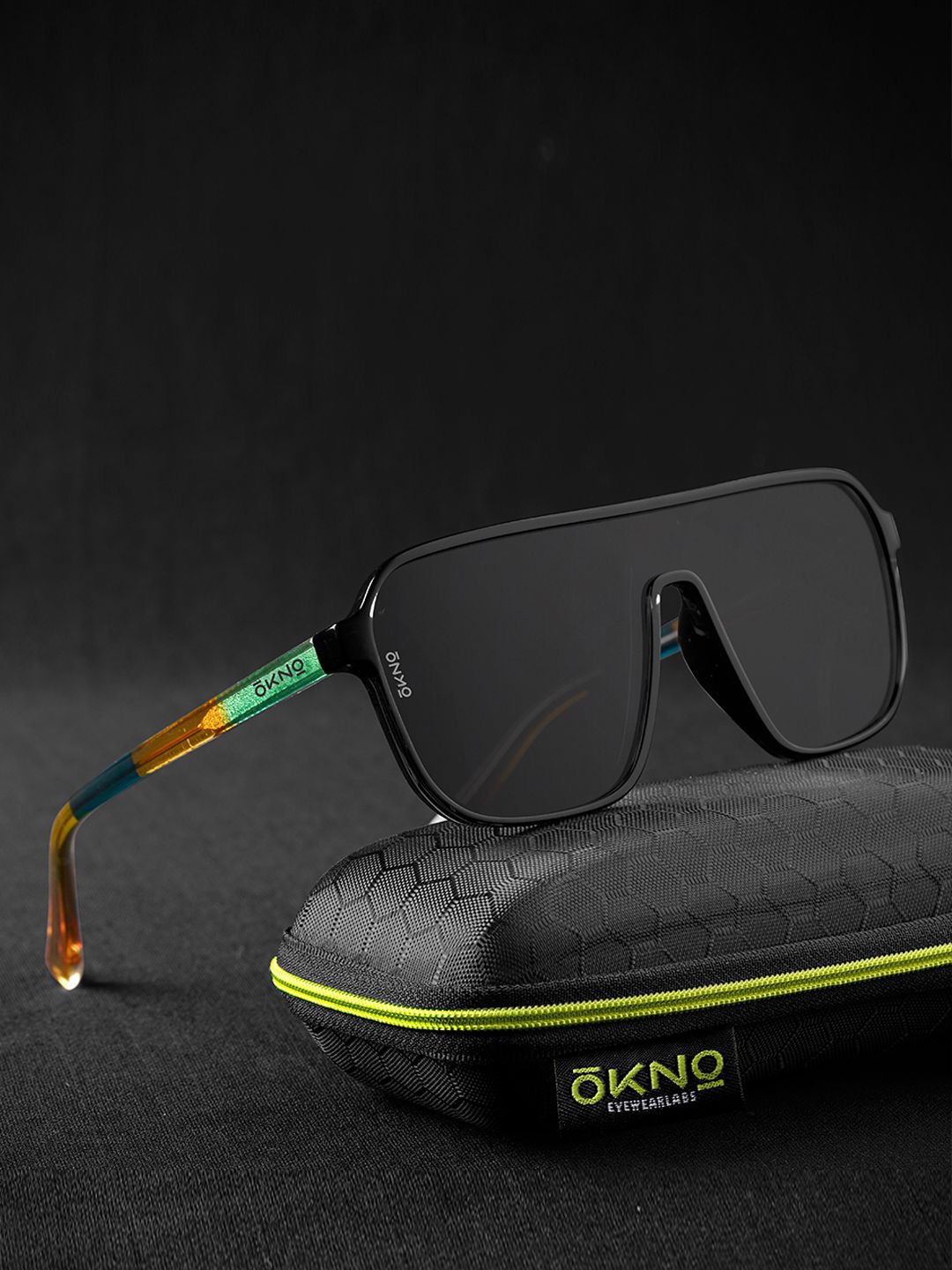 

OKNO Unisex Rectangle Sunglasses with Polarised and UV Protected Lens OKNRyftX2JAC2, Black