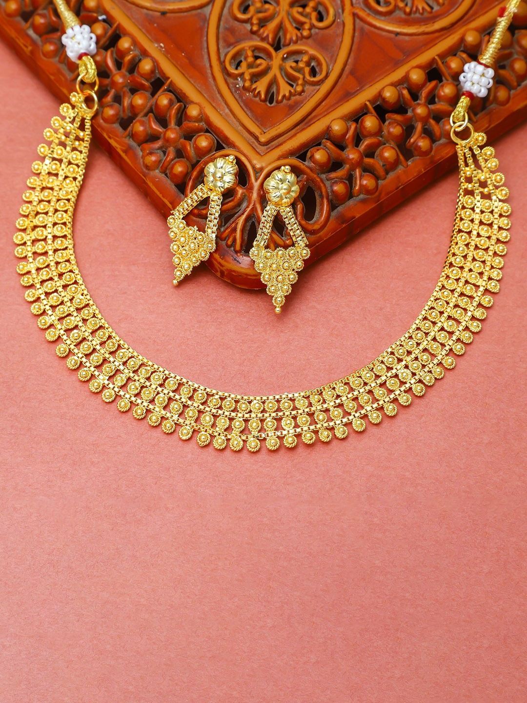 

Anouk Gold-Plated Antique Jewellery Set