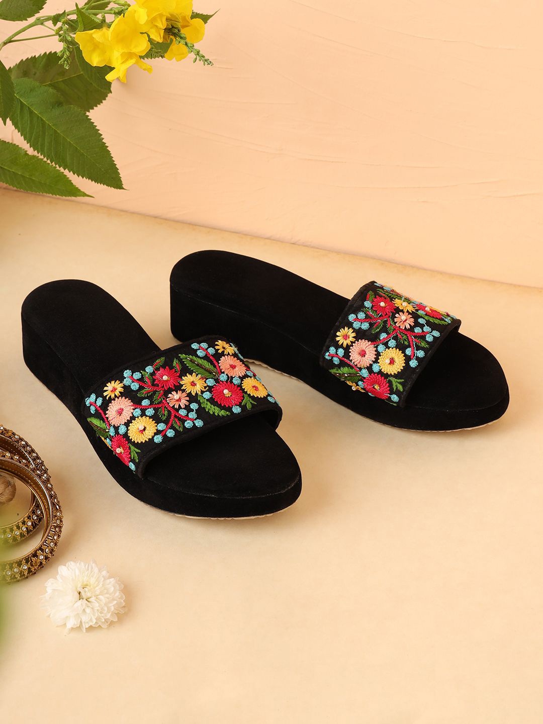 

Pairs4U Women Embroidered Ethnic Platform Sandals, Black