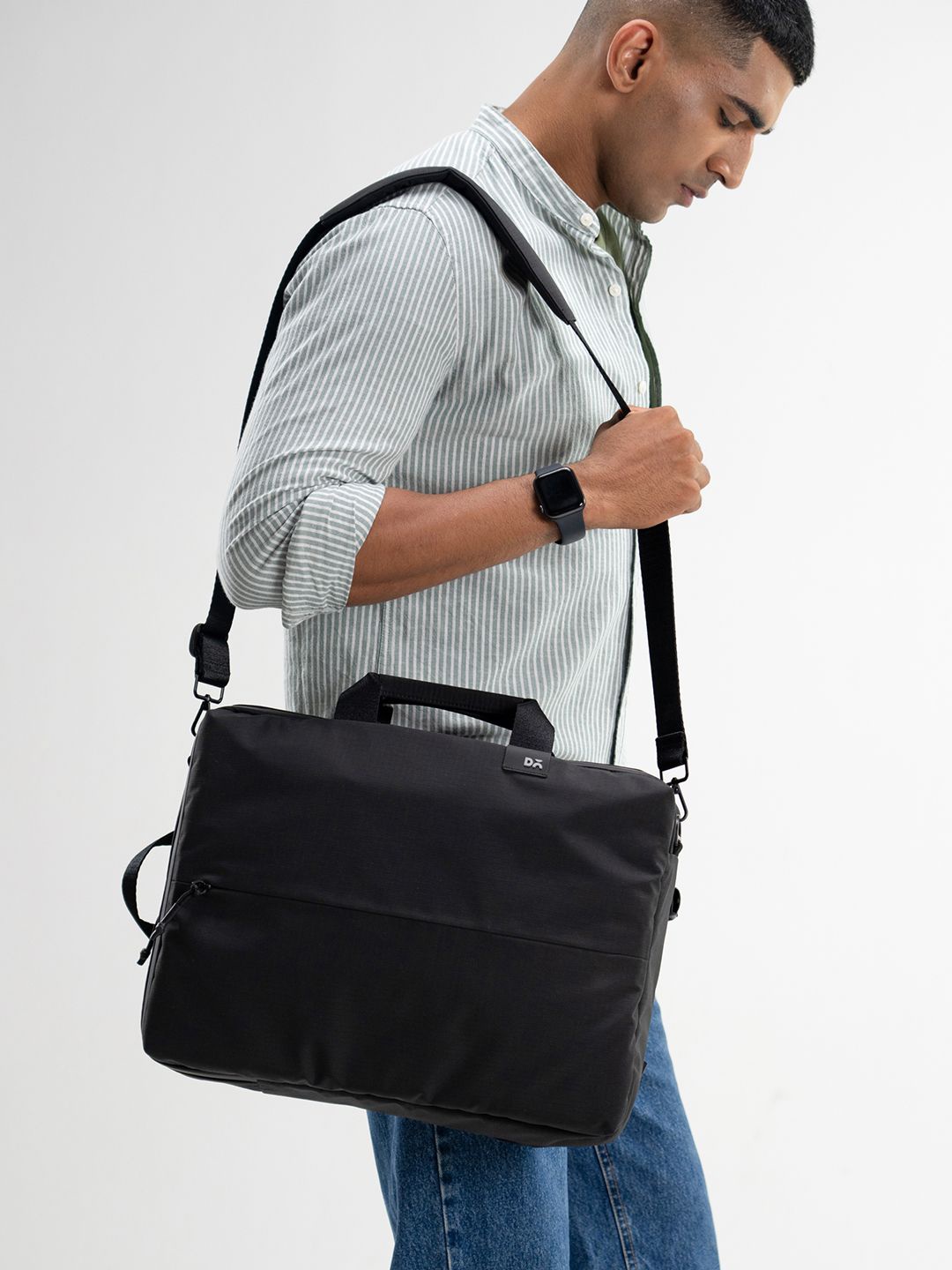 

DailyObjects Half Moon Sling Bag, Black