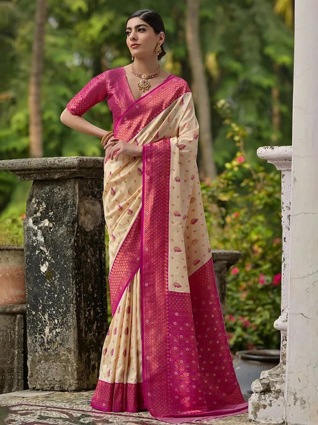 

MySilkLove Brandy Cream Woven Banarasi Saree