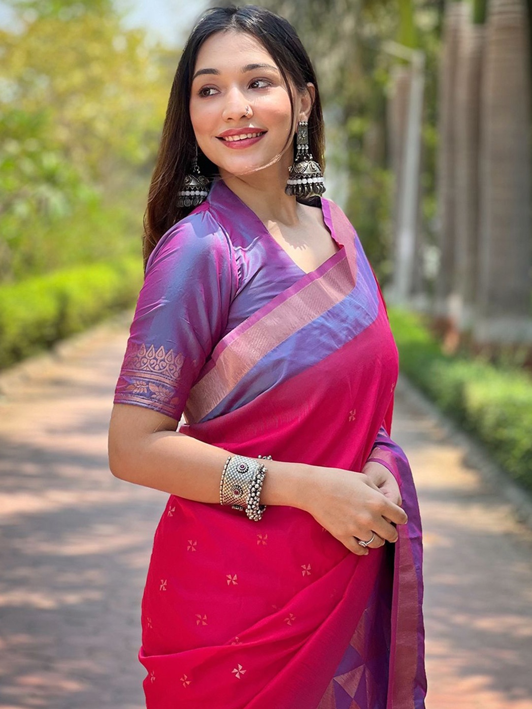 

House of Pataudi Ethnic Motifs Woven Design Kanjeevaram Saree, Red