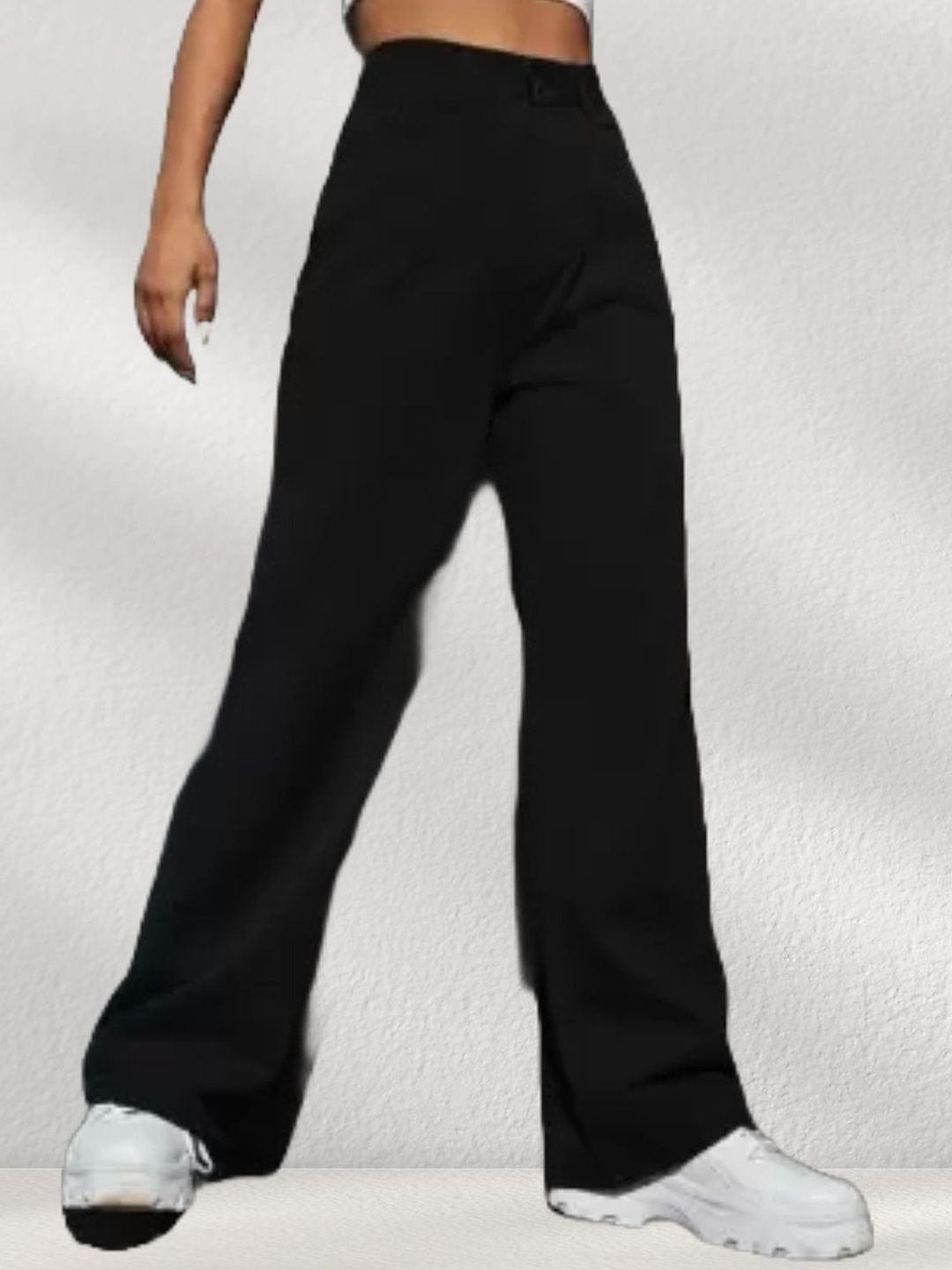 

LINARIA Women Classic Wide Leg Jeans, Black