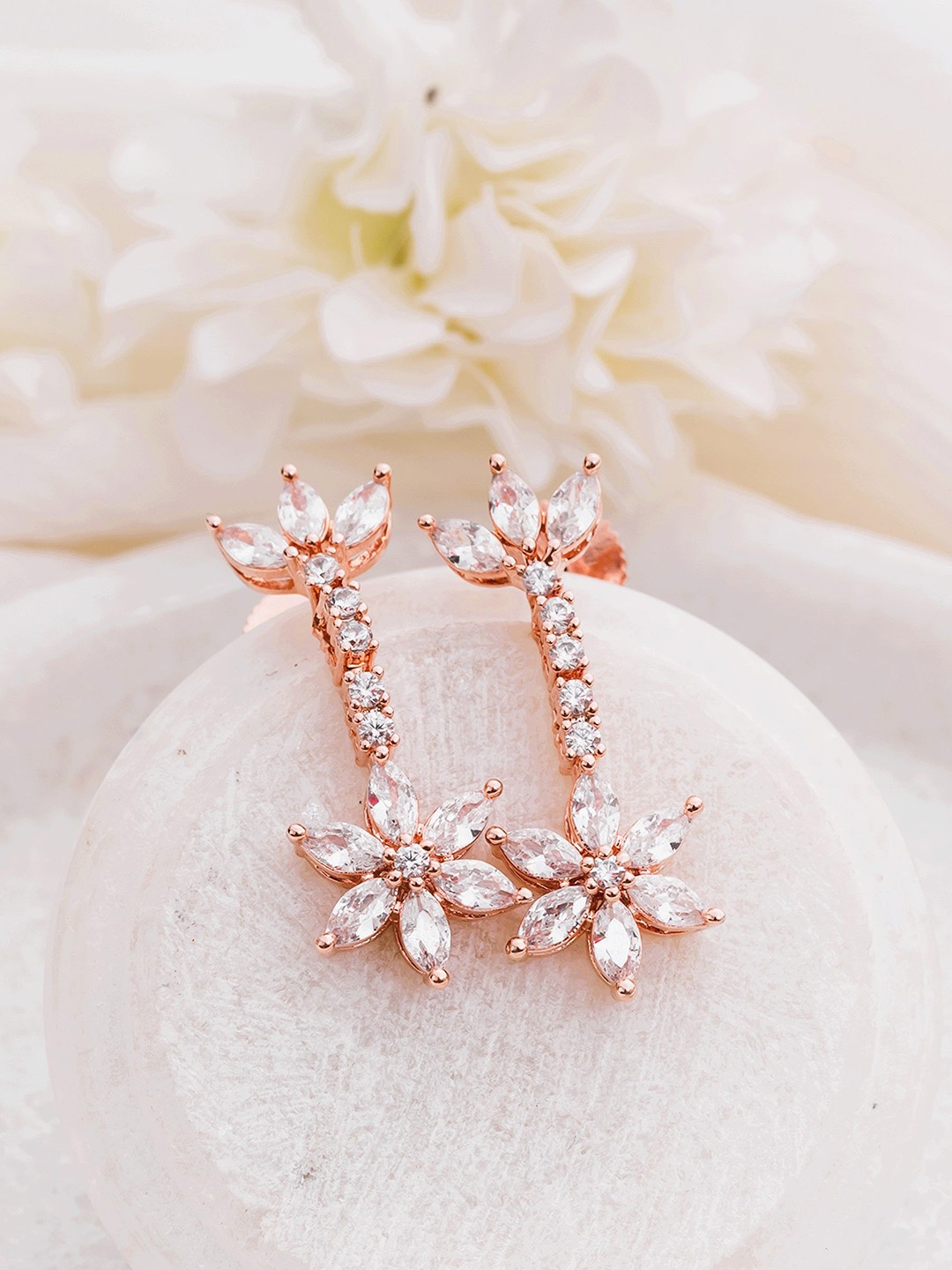

Manikya Star Shaped Studs Earrings, Rose