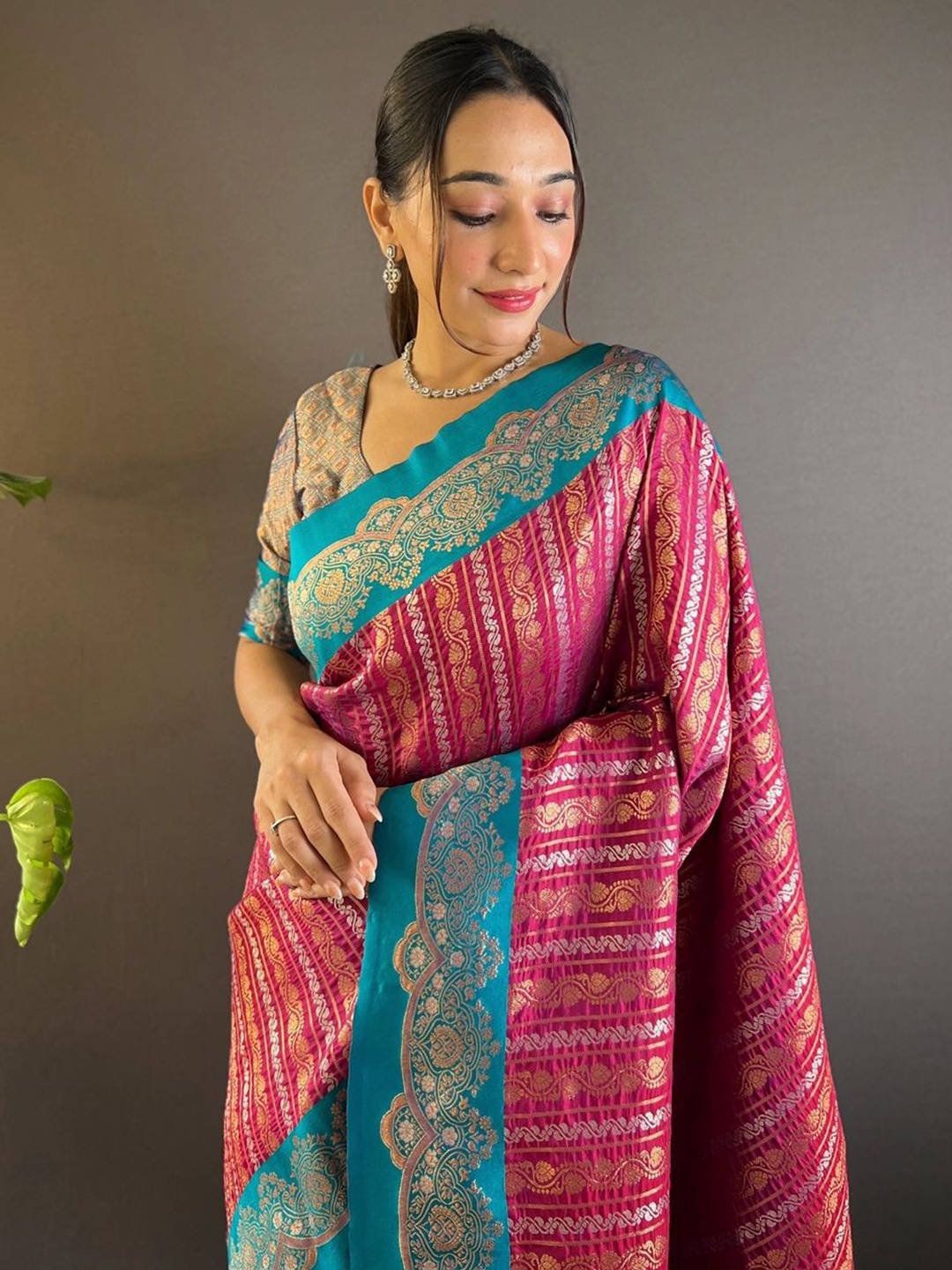 

House of Pataudi Women Woven Design Zari Art Silk Kanjeevaram Saree, Pink