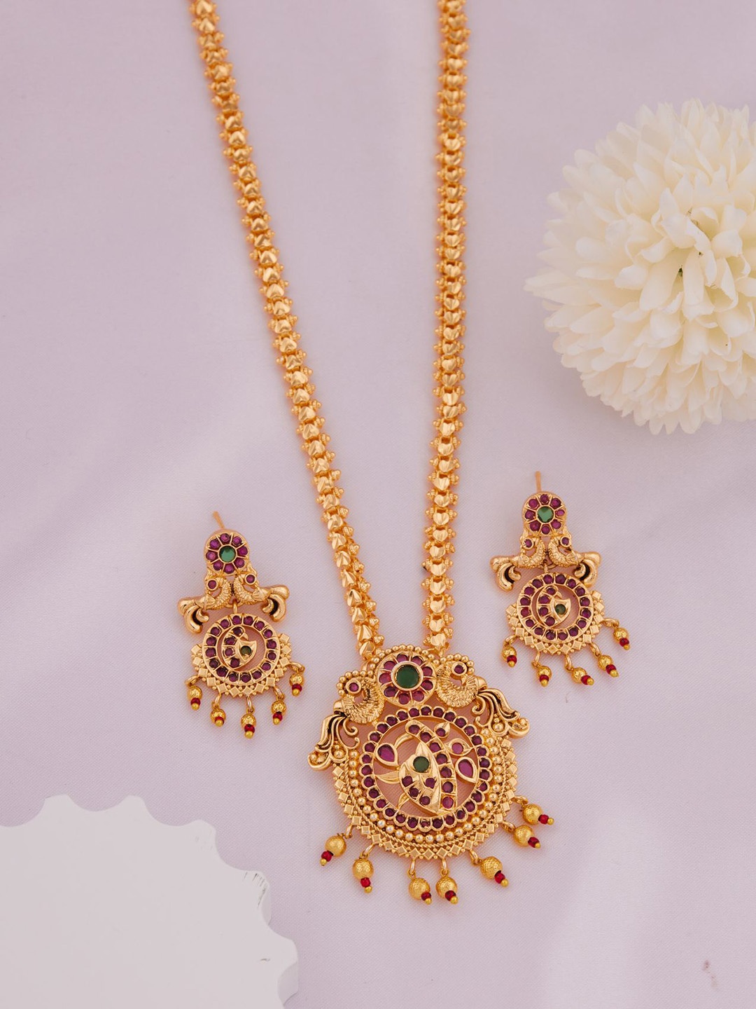 

Anouk Women Gold-Plated Cubic Zirconia-Studded & Beaded Antique Jewellery Set