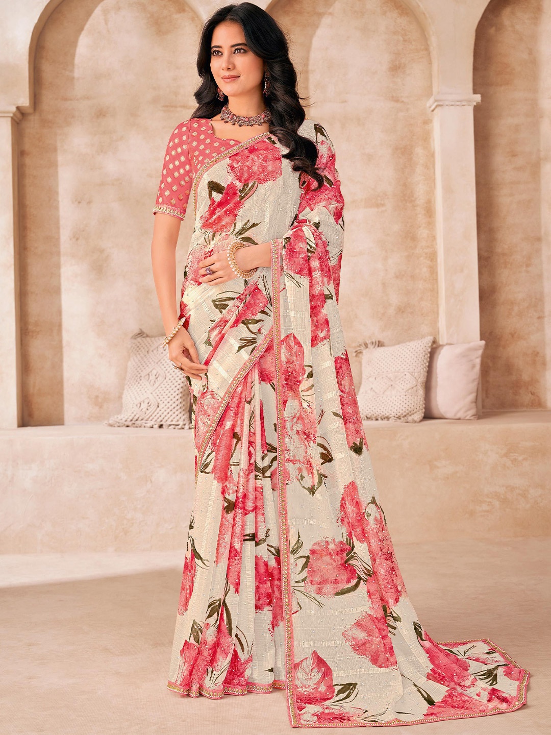

Laxmipati Floral Printed Saree with Blouse Piece, Cream