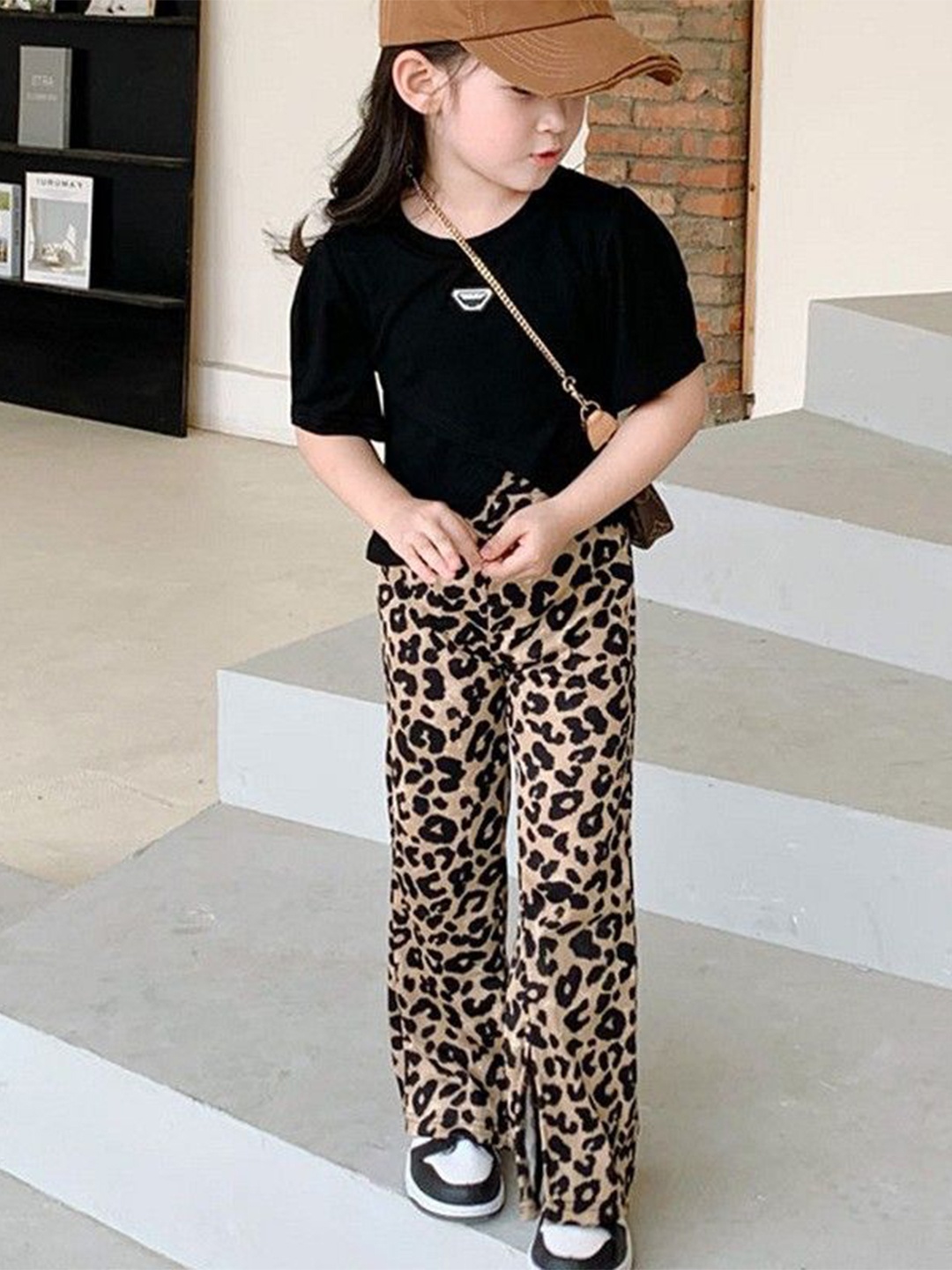

StyleCast x Revolte Girls Printed Pure Cotton Top With Trousers, Black