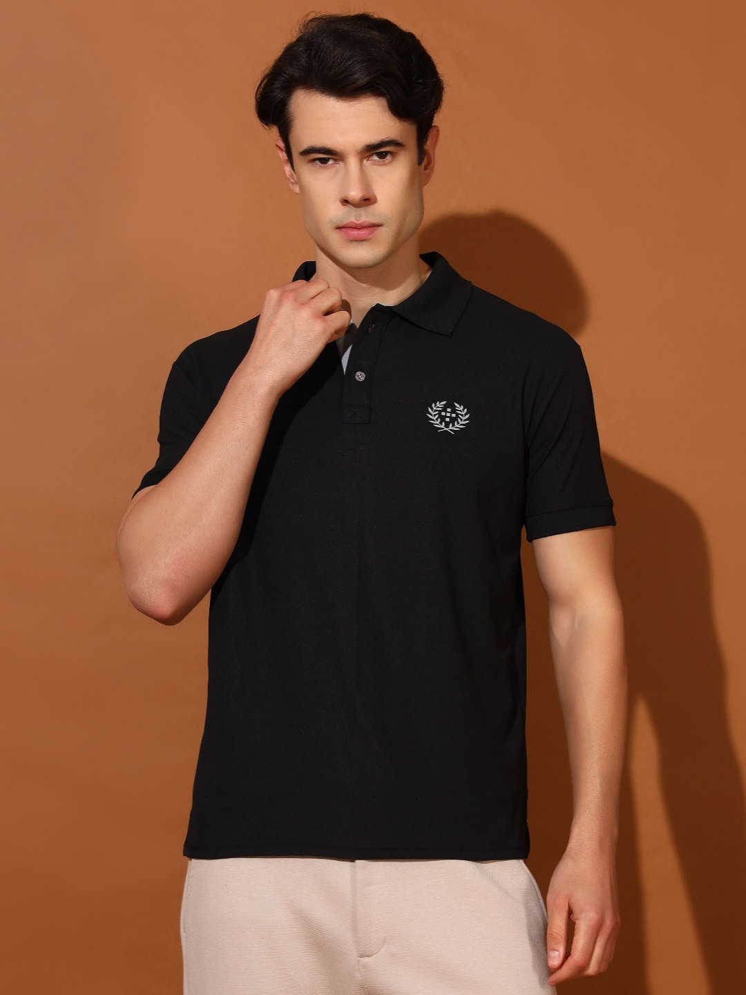 

Christy World Men Polo Collar Applique T-shirt, Multi