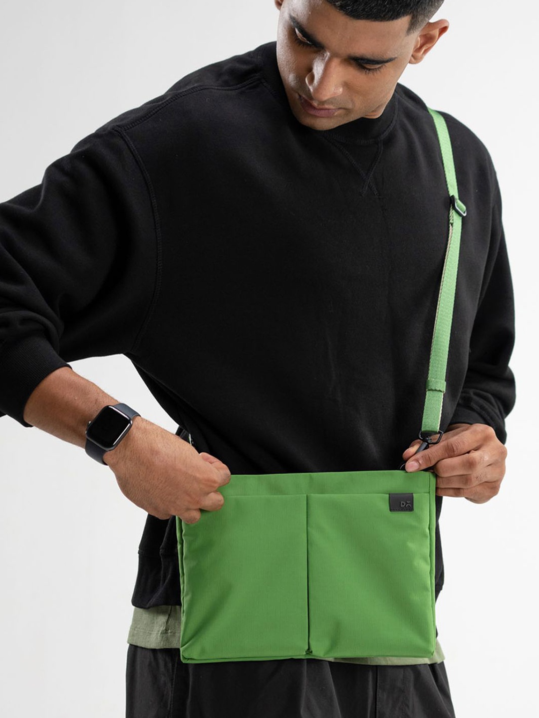 

DailyObjects Structured Shoulder Bag, Green